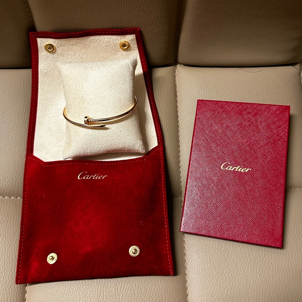 Selling Cartier small Just Un Clou bracelet in Rose gold in size 18